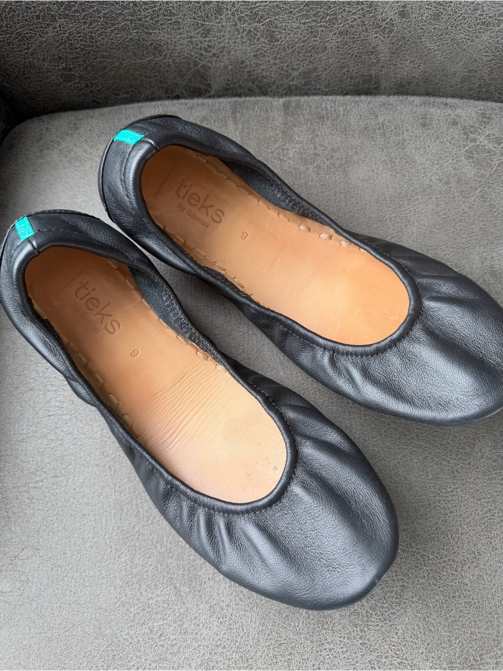 Tieks Black Leather Ballet Flats with Teal Heel Tab